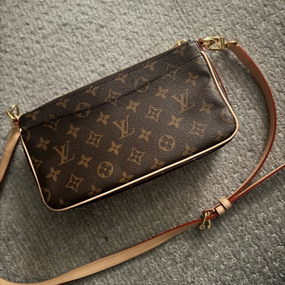 Louis Vuitton Brown Monogram Shoulder Bag - Picture 5 of 9